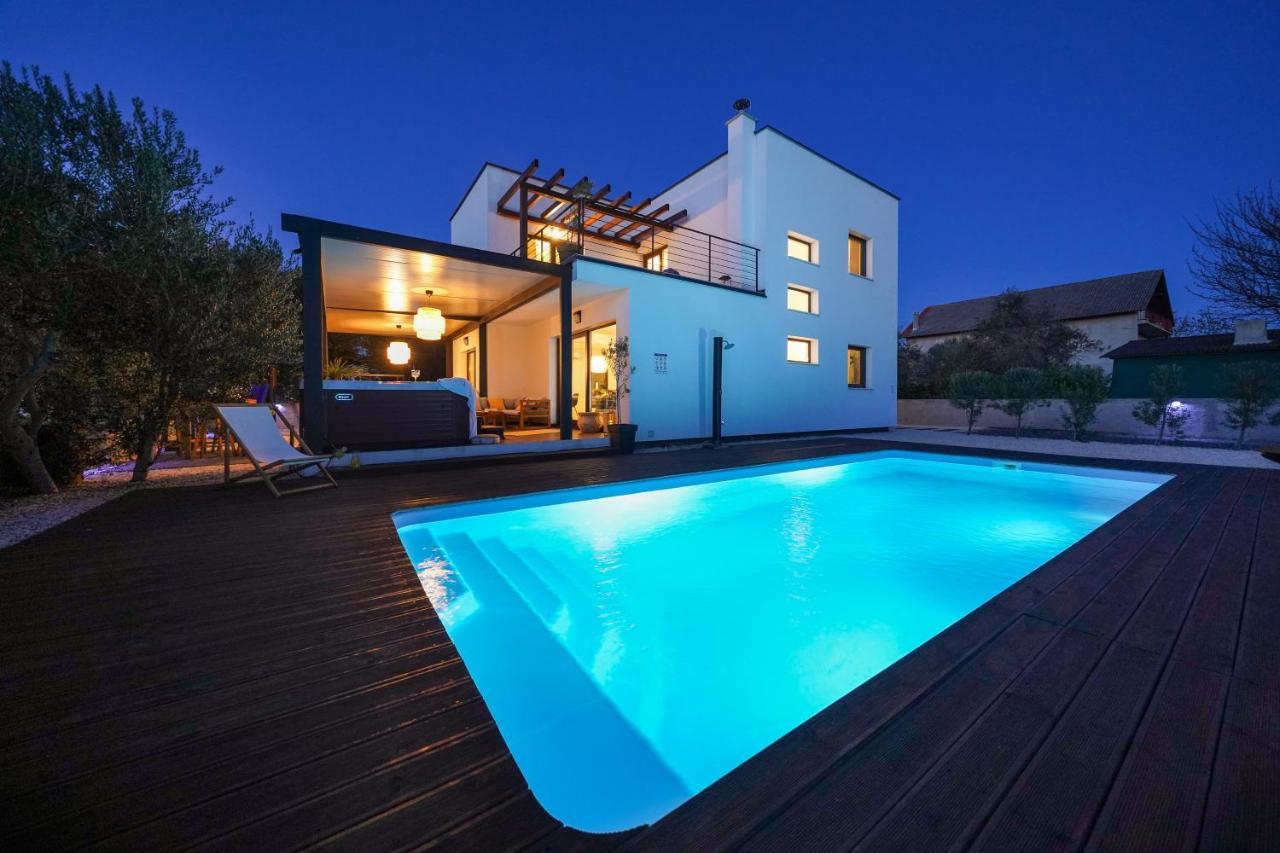 Villa Suncica With Heated Pool, Jacuzzi And Bikes Near Zadar Sukošan 外观 照片