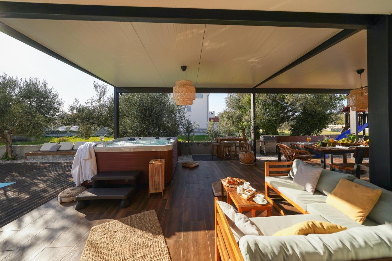 Villa Suncica With Heated Pool, Jacuzzi And Bikes Near Zadar Sukošan 外观 照片