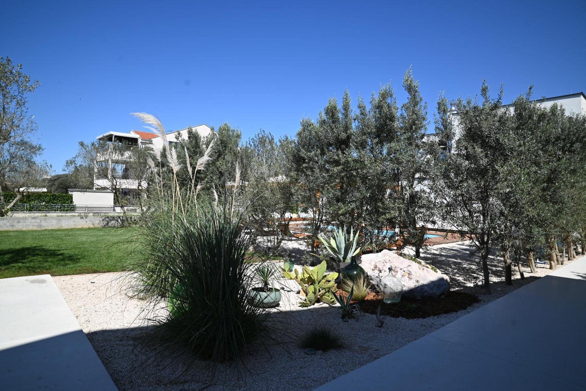 Villa Suncica With Heated Pool, Jacuzzi And Bikes Near Zadar Sukošan 外观 照片