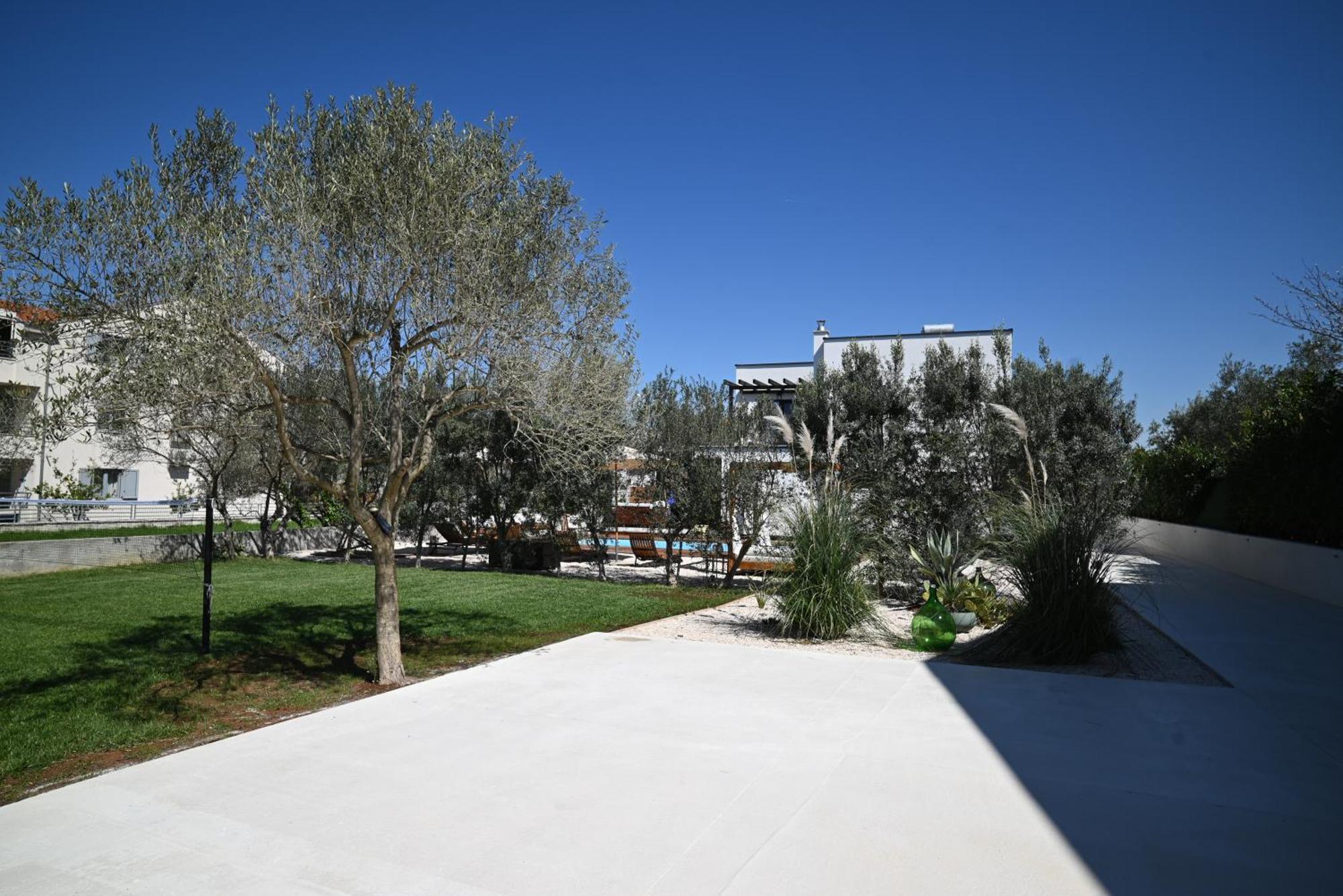 Villa Suncica With Heated Pool, Jacuzzi And Bikes Near Zadar Sukošan 外观 照片