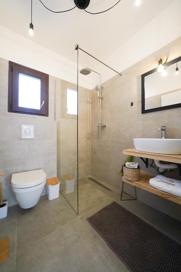 Villa Suncica With Heated Pool, Jacuzzi And Bikes Near Zadar Sukošan 外观 照片